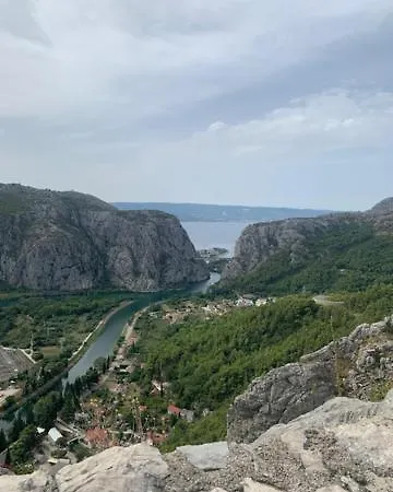 Panorama Sea View H Омиш